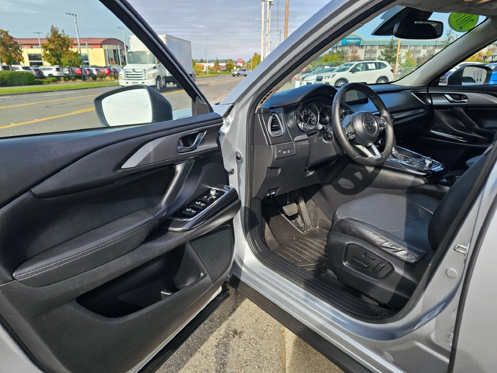Used 2018 MAZDA CX-9 Touring AWD/4WD image 22