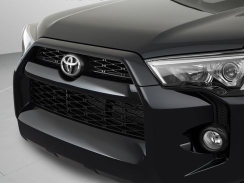 Used 2018 Toyota 4Runner Limited AWD/4WD image 64