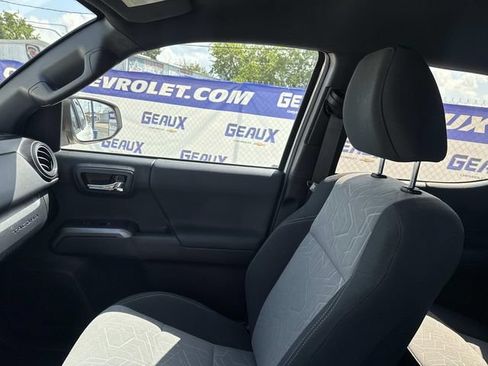Used 2023 Toyota Tacoma TRD Off-Road AWD/4WD image 31