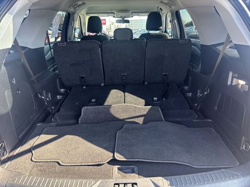 Used 2022 Ford Explorer XLT image 7