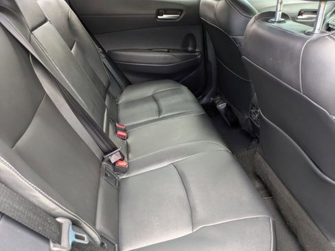 Used 2025 Toyota Corolla Cross XLE w/ Convenience Package image 19