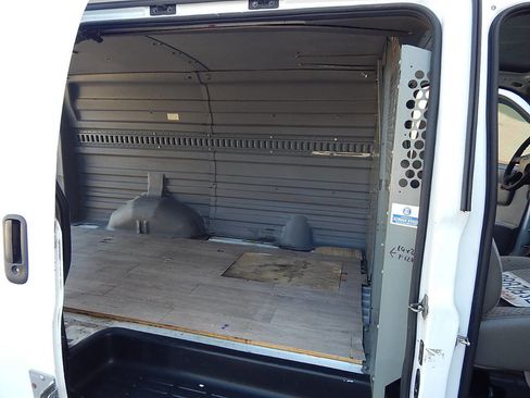 Used 2005 Chevrolet Express 1500 image 30