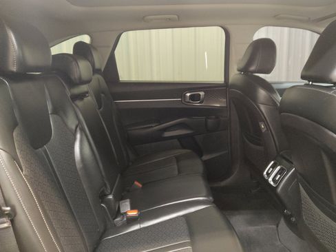 Used 2021 Kia Sorento S w/ Panoramic Sunroof Package FWD image 19