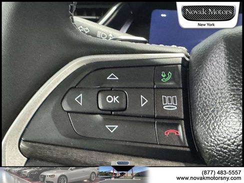 Used 2023 Jeep Grand Cherokee Limited AWD/4WD image 16