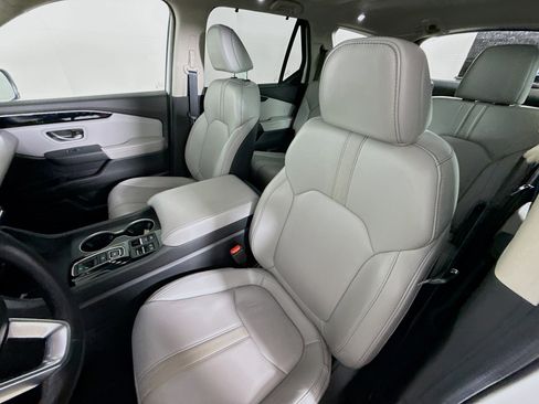 Certified 2025 Honda Pilot Touring image 26