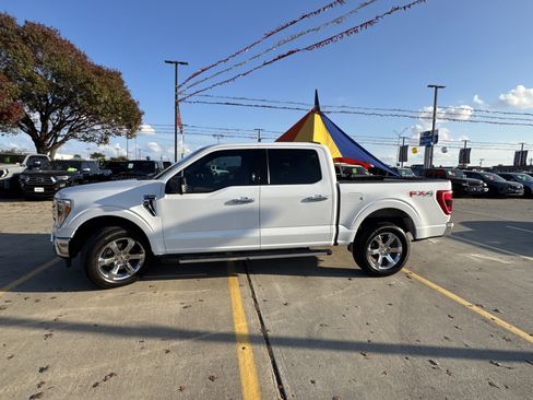 Certified 2021 Ford F150 XLT w/ Equipment Group 302A High image 10