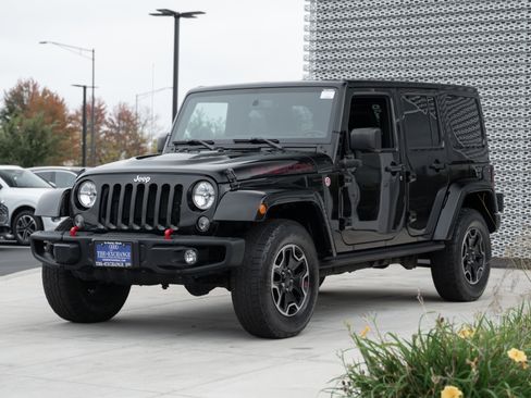 Used 2016 Jeep Wrangler Unlimited Rubicon image 7