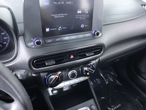 Used 2023 Hyundai Kona SE AWD/4WD image 15