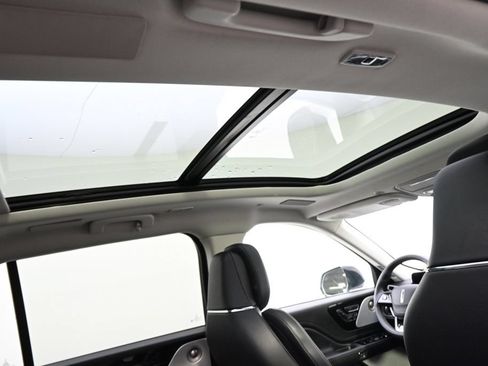 New 2026 Lincoln Aviator Reserve AWD/4WD image 17
