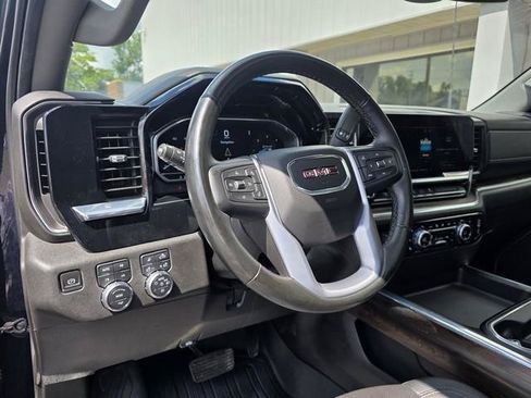 Used 2024 GMC Sierra 2500 SLT w/ SLT Premium Package AWD/4WD image 15