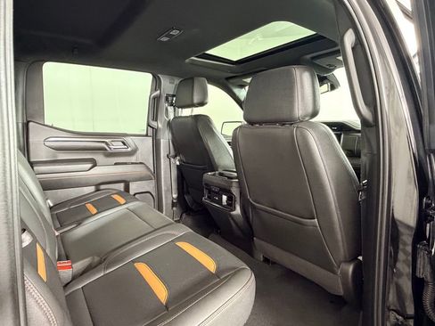 Used 2024 GMC Sierra 1500 AT4 w/ AT4 Premium Package AWD/4WD image 32