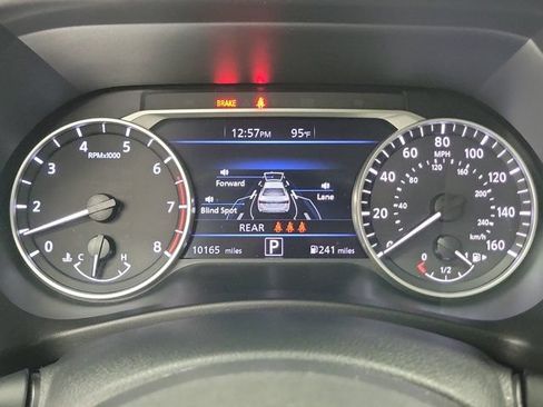 Certified 2023 Nissan Sentra SR FWD image 18