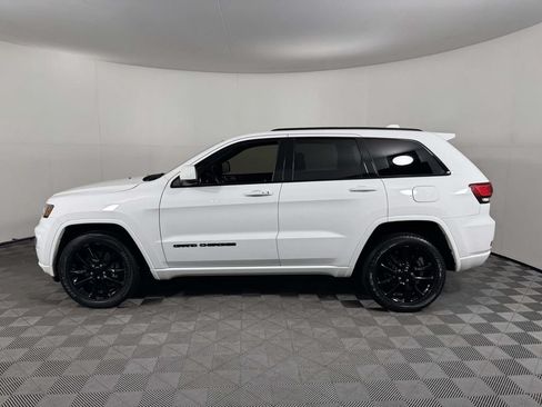 Used 2021 Jeep Grand Cherokee Laredo X AWD/4WD image 11