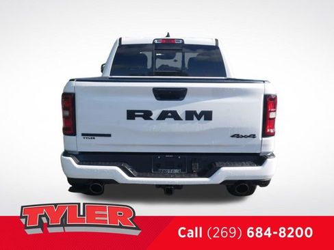New 2026 RAM 1500 4x4 Crew Cab image 7