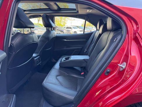 Used 2024 Toyota Camry XSE w/ Navigation Package image 32