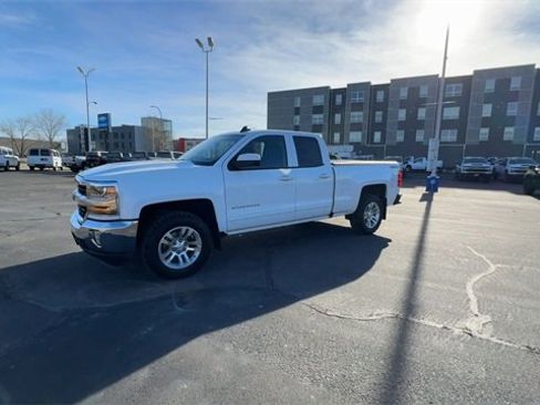 Used 2019 Chevrolet Silverado 1500 LT w/ All Star Edition image 4