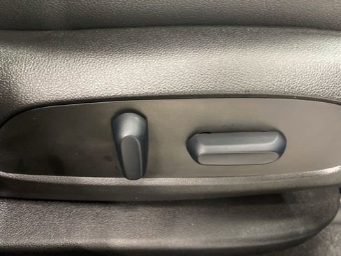 Certified 2025 Chevrolet Blazer RS w/ Enhanced Convenience Package image 28