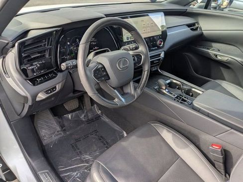 Used 2025 Lexus RX 350 w/ Convenience Package image 12