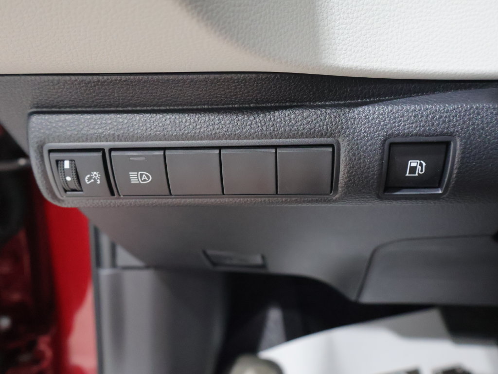 Used 2025 Toyota Corolla LE FWD image 32