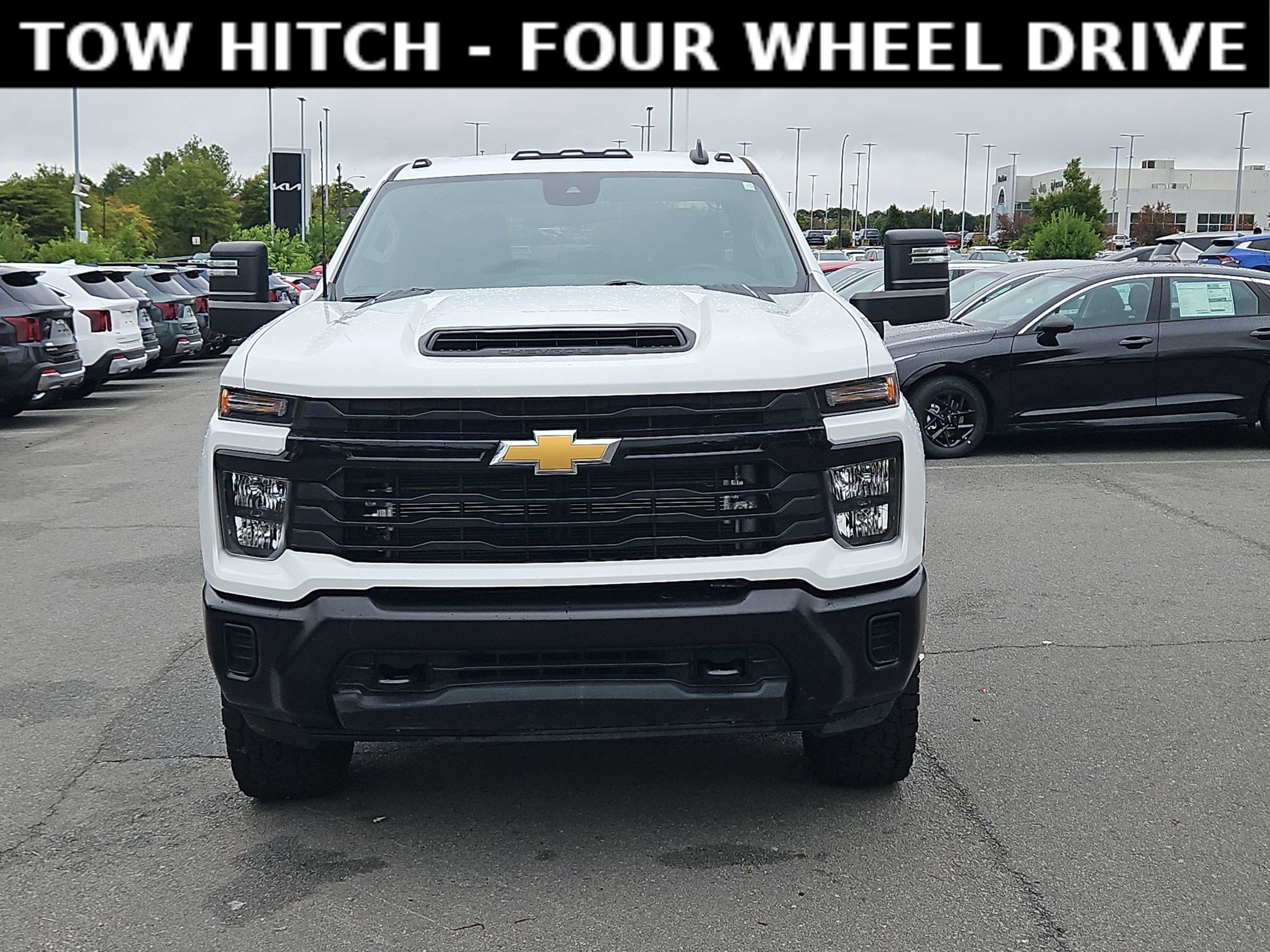 Used 2024 Chevrolet Silverado 3500 W/T AWD/4WD image 2