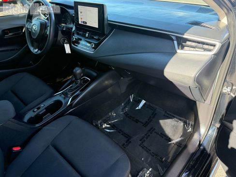 Used 2023 Toyota Corolla LE image 29