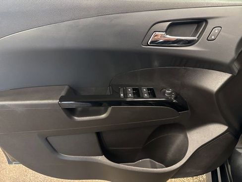 Used 2017 Chevrolet Sonic LT w/ Convenience Package FWD image 10