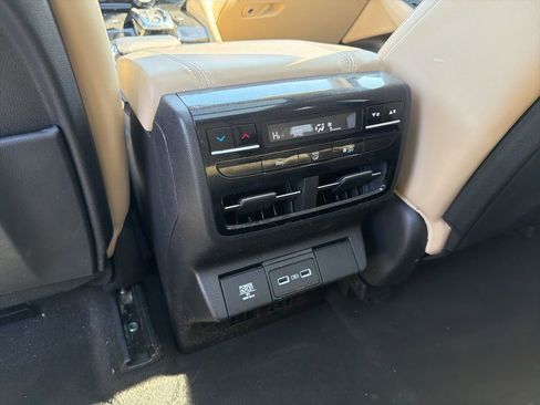 Used 2024 Acura MDX FWD w/ Technology Package image 39