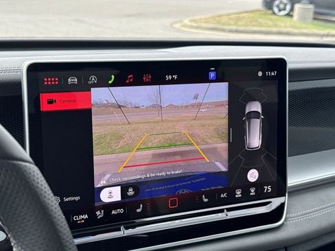New 2026 Volkswagen Tiguan SE R-Line FWD image 19