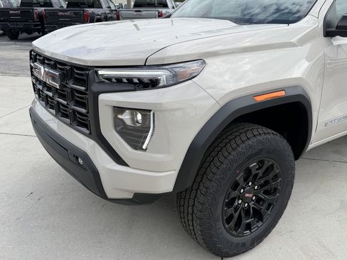 New 2026 GMC Canyon Elevation w/ Convenience Package image 9