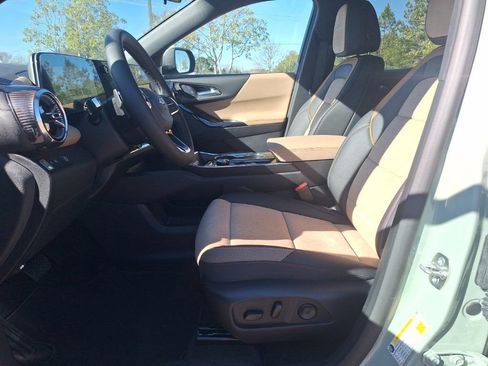 New 2026 Chevrolet Equinox ACTIV w/ Convenience Package III FWD image 8