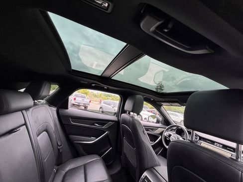 Used 2021 Jaguar F-PACE S AWD/4WD image 34