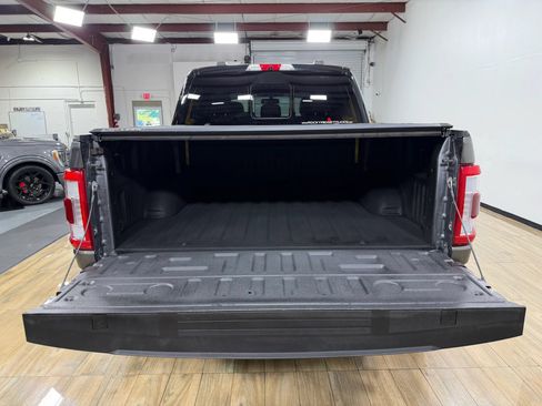 Used 2022 Ford F150 Lariat w/ Equipment Group 502A High AWD/4WD image 8