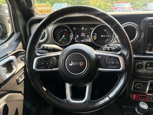 Used 2022 Jeep Wrangler Unlimited Rubicon 4xe w/ Cold Weather Group AWD/4WD image 36