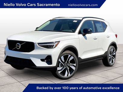 New 2026 Volvo XC40 B5 Ultra w/ Climate Package