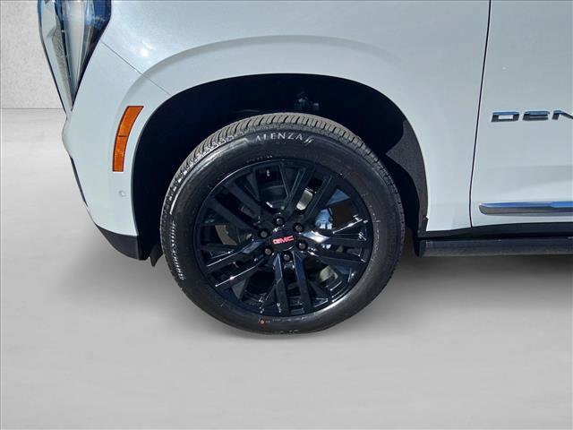 New 2026 GMC Yukon Denali w/ Sun & Power Step Package AWD/4WD image 10
