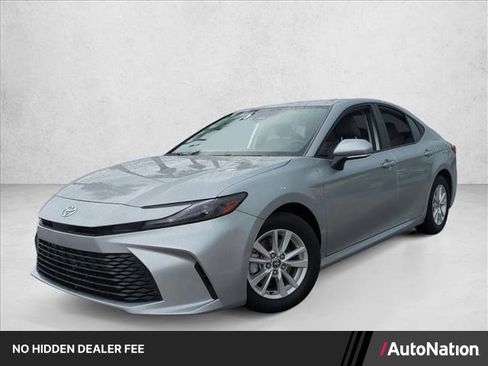 Used 2025 Toyota Camry LE FWD image 1