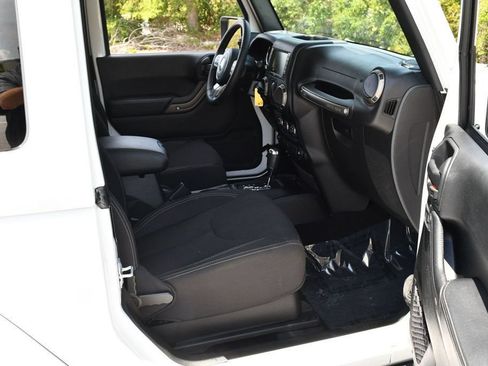Used 2018 Jeep Wrangler Sport AWD/4WD image 46