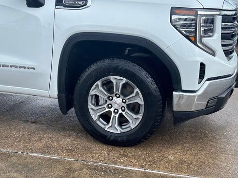 Used 2024 GMC Sierra 1500 SLT RWD image 9