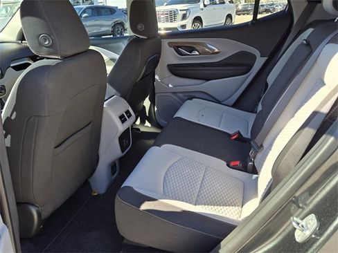 Used 2021 GMC Terrain SLE w/ Driver Convenience Package image 9