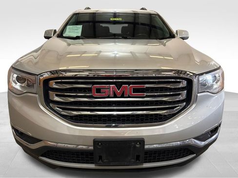 Used 2018 GMC Acadia SLE image 9