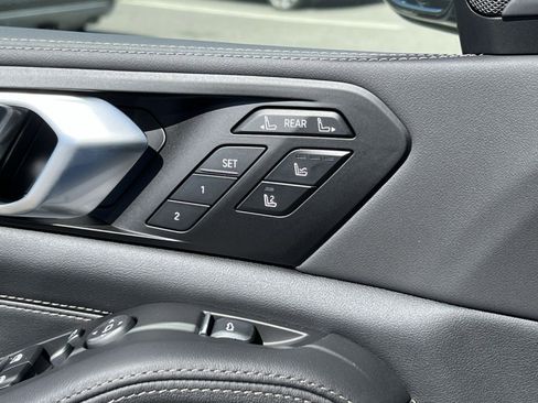 New 2026 BMW X7 M60i image 31