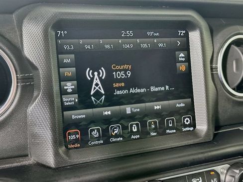 Used 2021 Jeep Wrangler Unlimited Sahara w/ Cold Weather Group AWD/4WD image 15