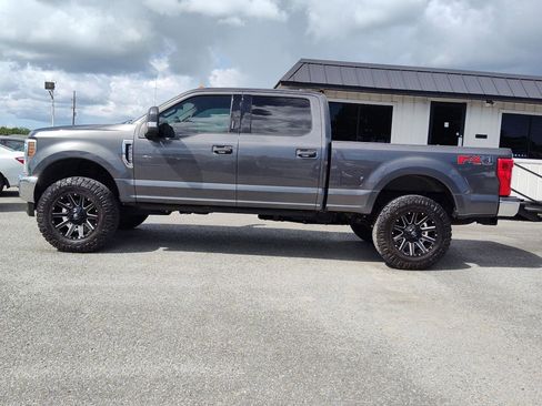Used 2019 Ford F250 XLT w/ XLT Value Package AWD/4WD image 3