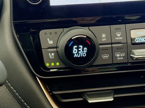 Used 2024 Toyota Grand Highlander AWD Hybrid image 20