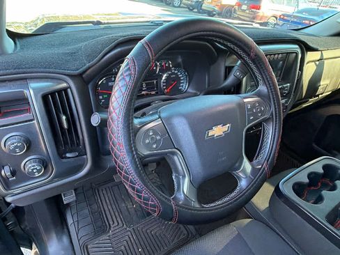 Used 2018 Chevrolet Silverado 1500 LT w/ LT Eassist Package image 10