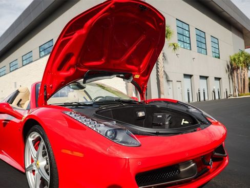 Certified 2013 Ferrari 458 Spider Base image 21