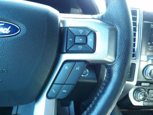 Used 2015 Ford F150 Platinum w/ Equipment Group 701A Luxury AWD/4WD image 25