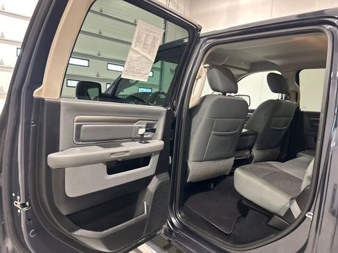 Used 2019 RAM 1500 Big Horn image 31