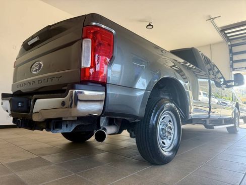 Used 2019 Ford F250 XLT w/ XLT Premium Package RWD image 8