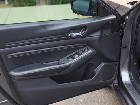 Used 2020 Nissan Altima 2.5 S image 4